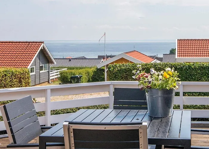 8 Person In Sjolund-by Traum Vakantiehuis